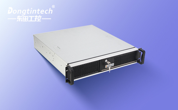 上架式工控機.jpg 上架式工控機.jpg