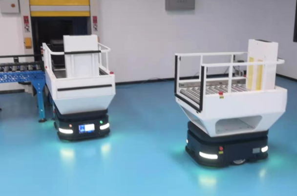 自行導(dǎo)航多任務(wù)機(jī)器人.png 自行導(dǎo)航多任務(wù)機(jī)器人.png