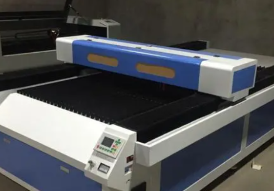 激光雕刻設(shè)備.png 激光雕刻設(shè)備.png