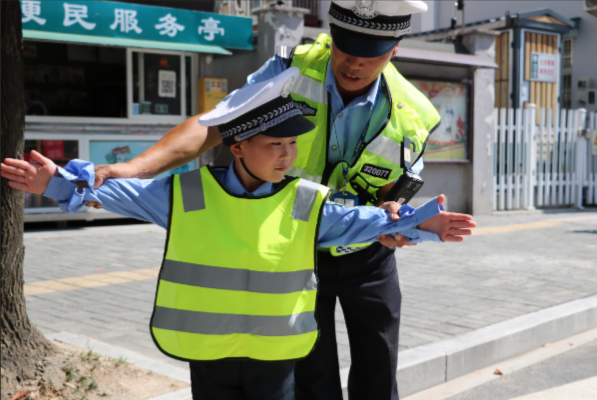 交通警察.png 交通警察.png