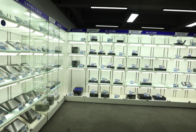 東田定制工控機(jī).png 東田定制工控機(jī).png