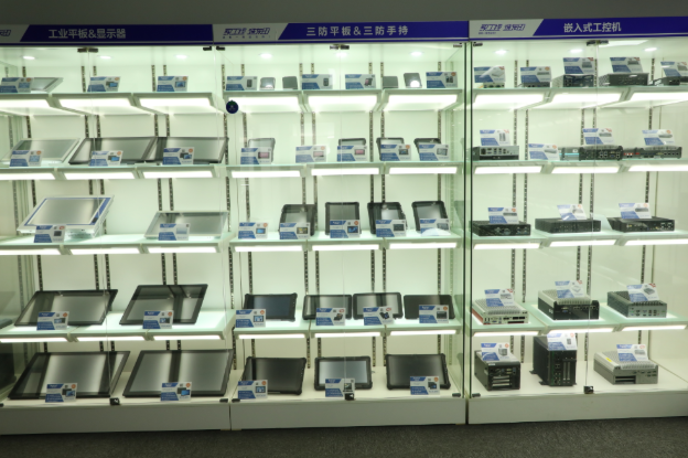 東田工控機展柜.png 東田工控機展柜.png