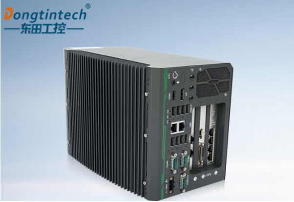 東田智慧港口工業(yè)用的電腦.png